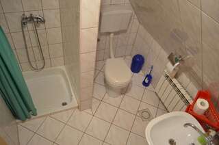 Проживание в семье Chowańcówka Поронин Четырехместный номер с собственной ванной комнатой вне номера-1