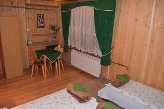 Проживание в семье Chowańcówka Поронин Трехместный номер с собственной ванной комнатой вне номера-1